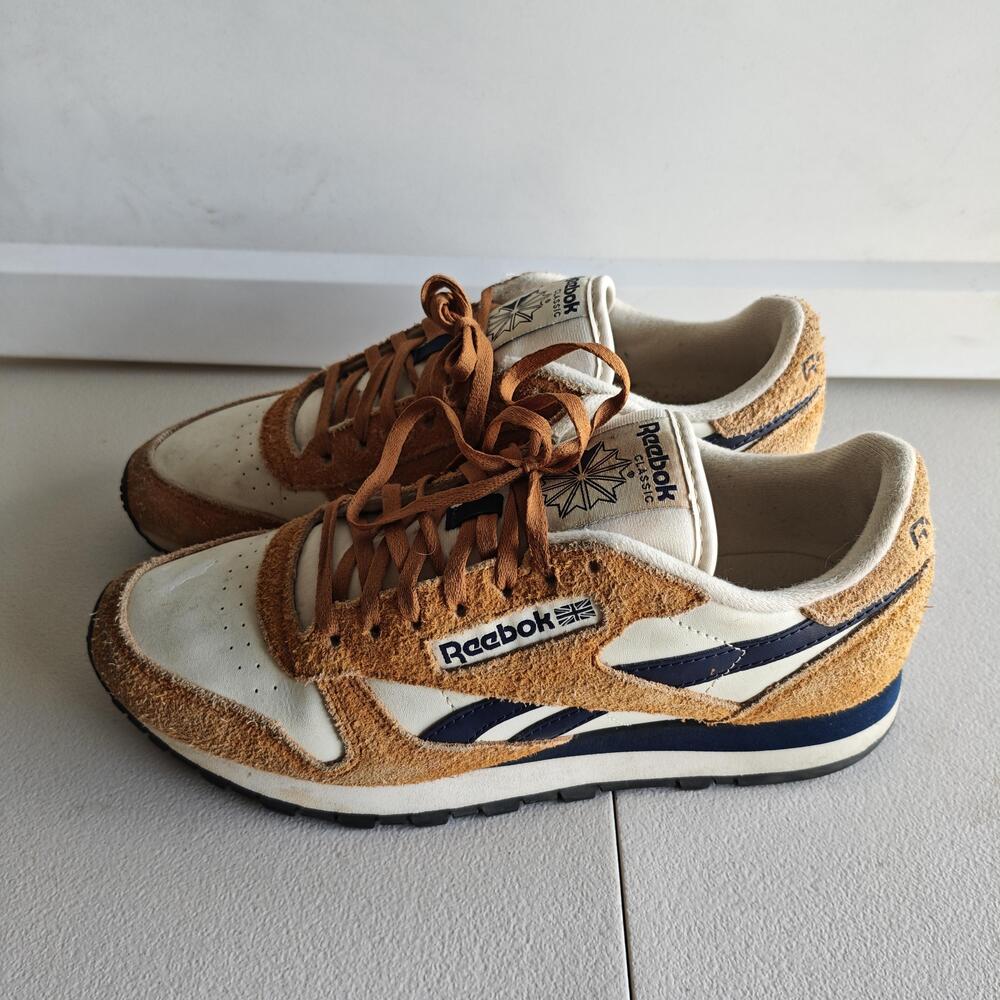Reebok Classic Shoes Mens Size 9.5 Brown White Navy Suede Sneakers GW3760